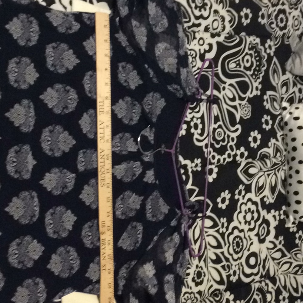 Navy blue cold shoulder top - Picture 8 of 8